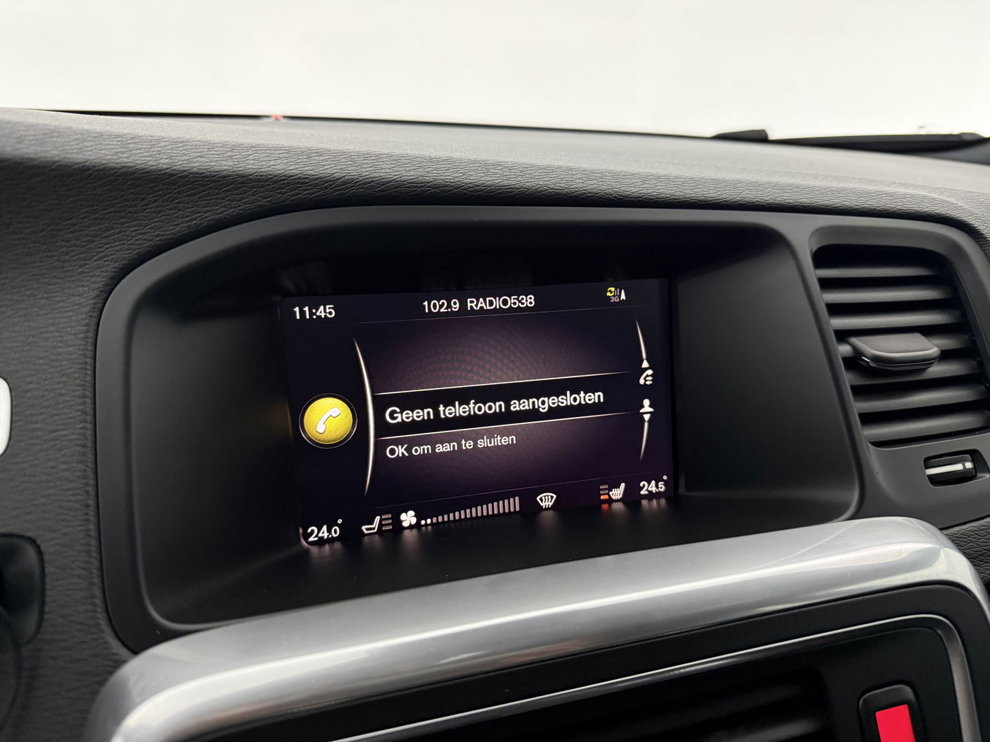 Volvo V60 2.0 D2 Momentum | Virtual | Cruise | Navi | Stoelverw. | Trekh. | Leder | Parkeersens. | NAP