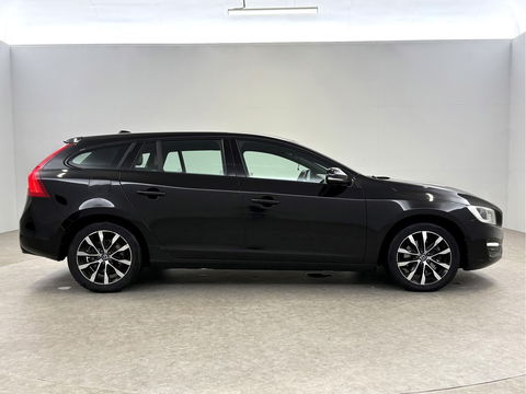 Volvo V60 2.0 D2 Momentum | Virtual | Cruise | Navi | Stoelverw. | Trekh. | Leder | Parkeersens. | NAP