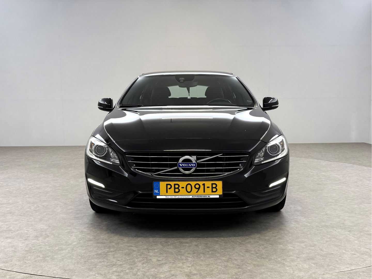 Volvo V60 2.0 D2 Momentum | Virtual | Cruise | Navi | Stoelverw. | Trekh. | Leder | Parkeersens. | NAP