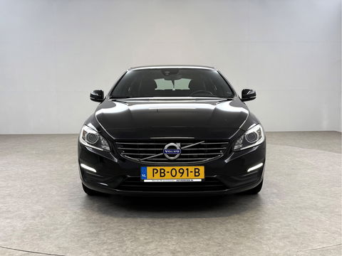 Volvo V60 2.0 D2 Momentum | Virtual | Cruise | Navi | Stoelverw. | Trekh. | Leder | Parkeersens. | NAP