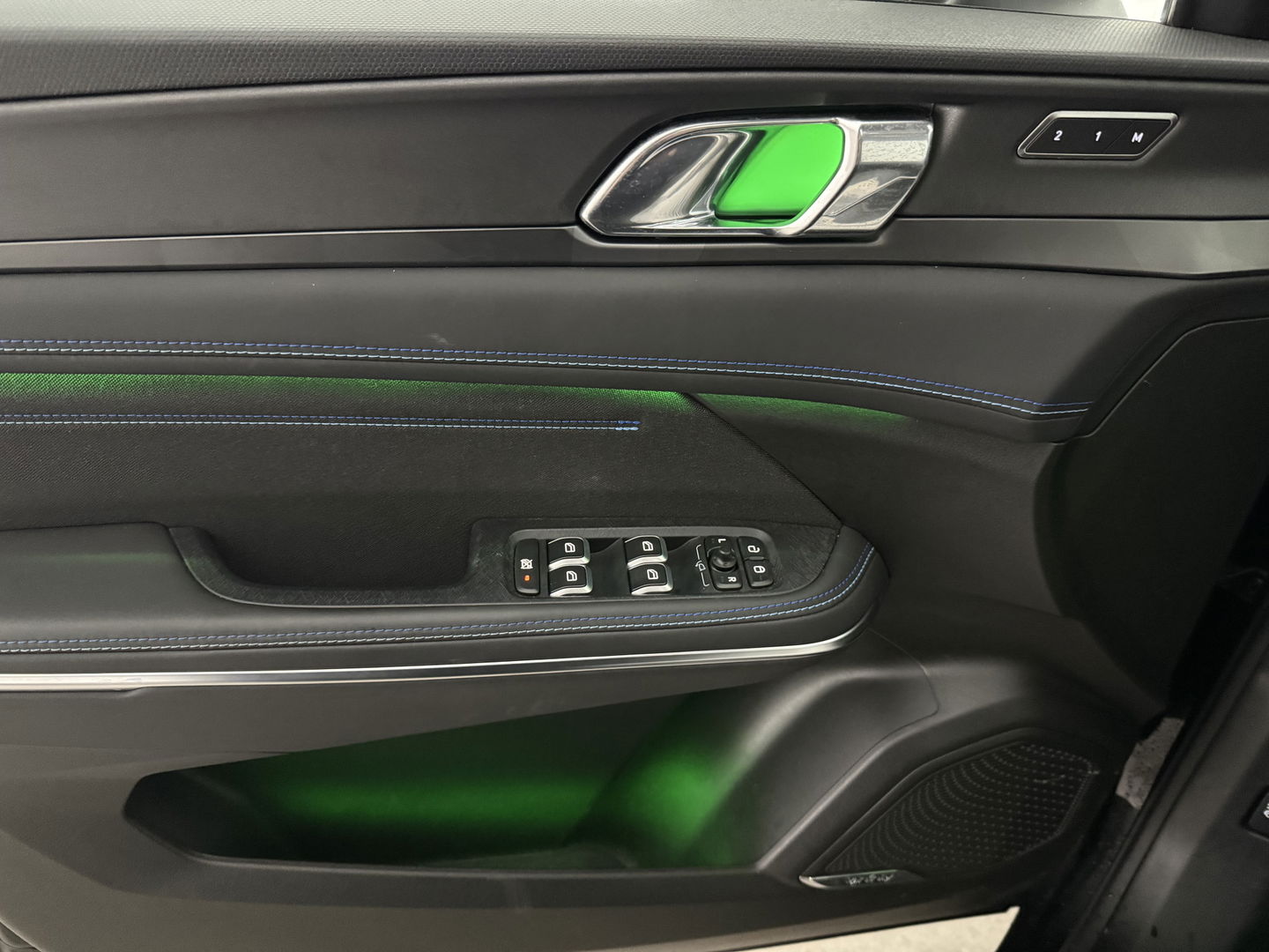 Lynk Co 01 1.5 | Nardo Grey | Pano | 360° | Memory | Sfeerverl. | Carplay | Virtual | Keyless | NAP