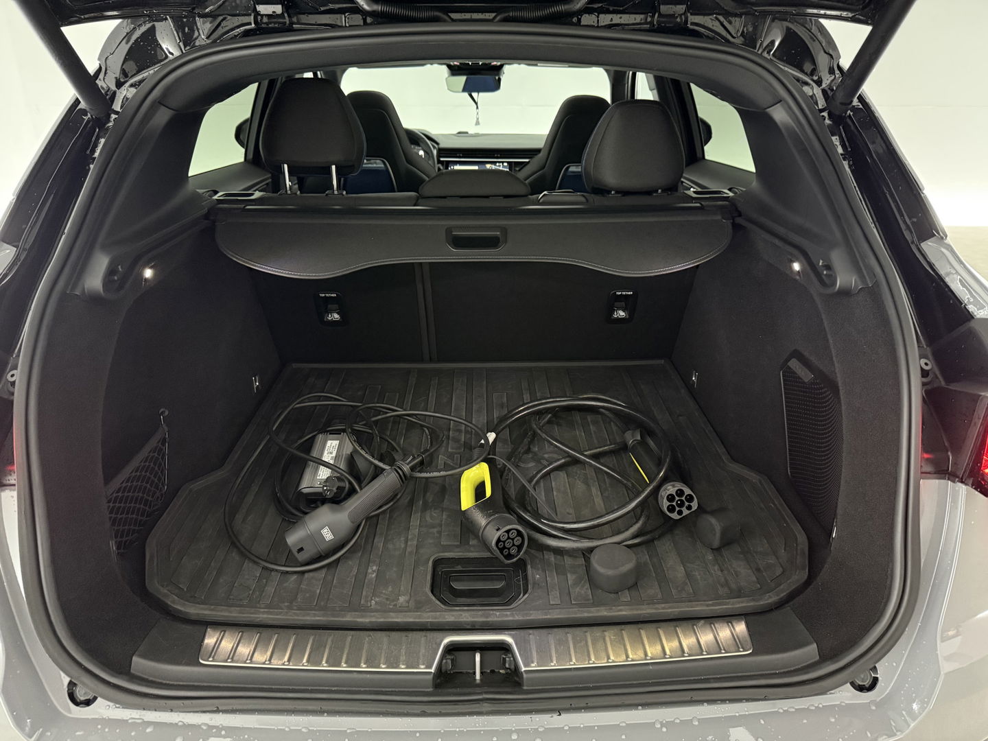 Lynk Co 01 1.5 | Nardo Grey | Pano | 360° | Memory | Sfeerverl. | Carplay | Virtual | Keyless | NAP