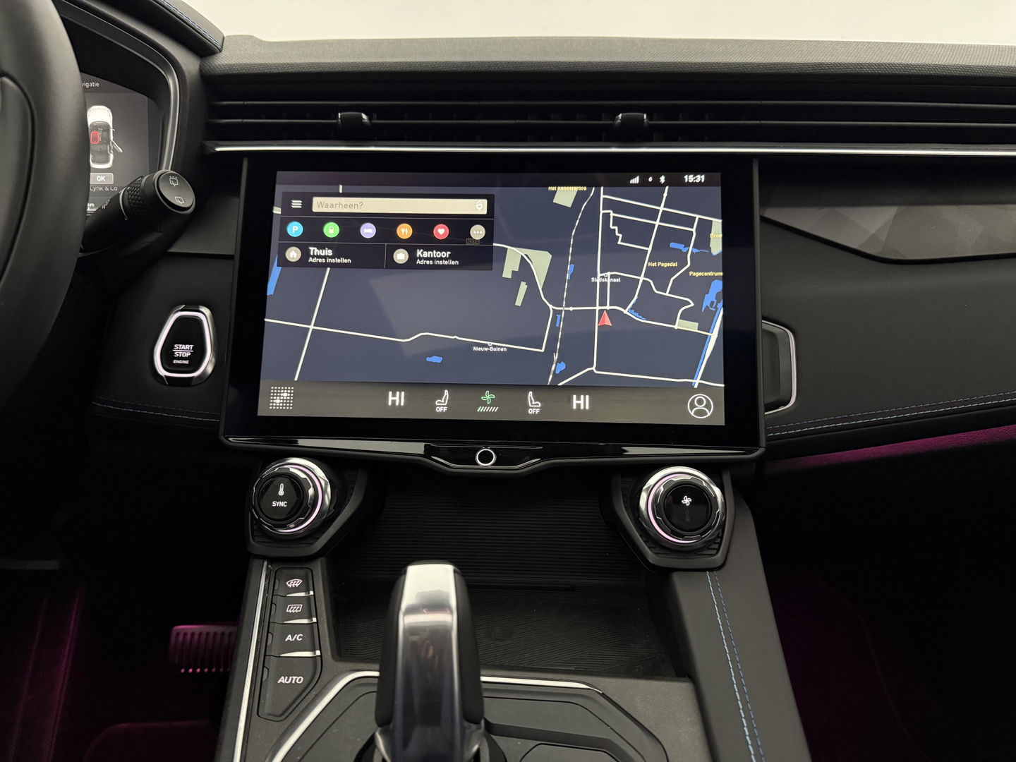 Lynk Co 01 1.5 | Nardo Grey | Pano | 360° | Memory | Sfeerverl. | Carplay | Virtual | Keyless | NAP