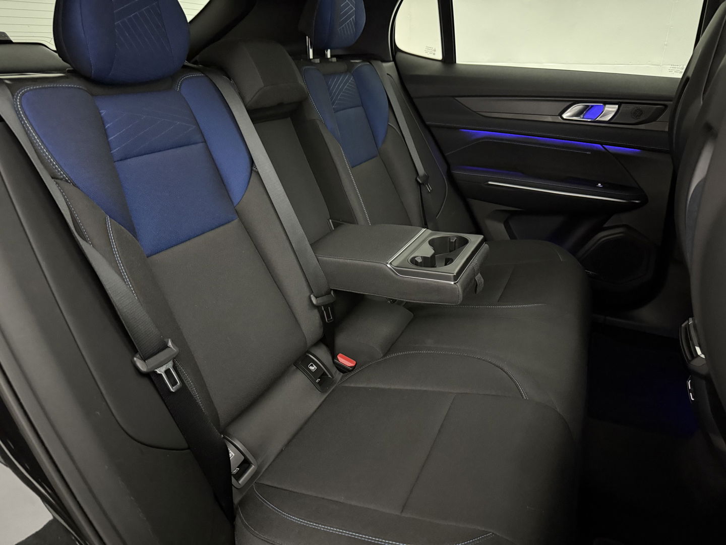 Lynk Co 01 1.5 | Nardo Grey | Pano | 360° | Memory | Sfeerverl. | Carplay | Virtual | Keyless | NAP