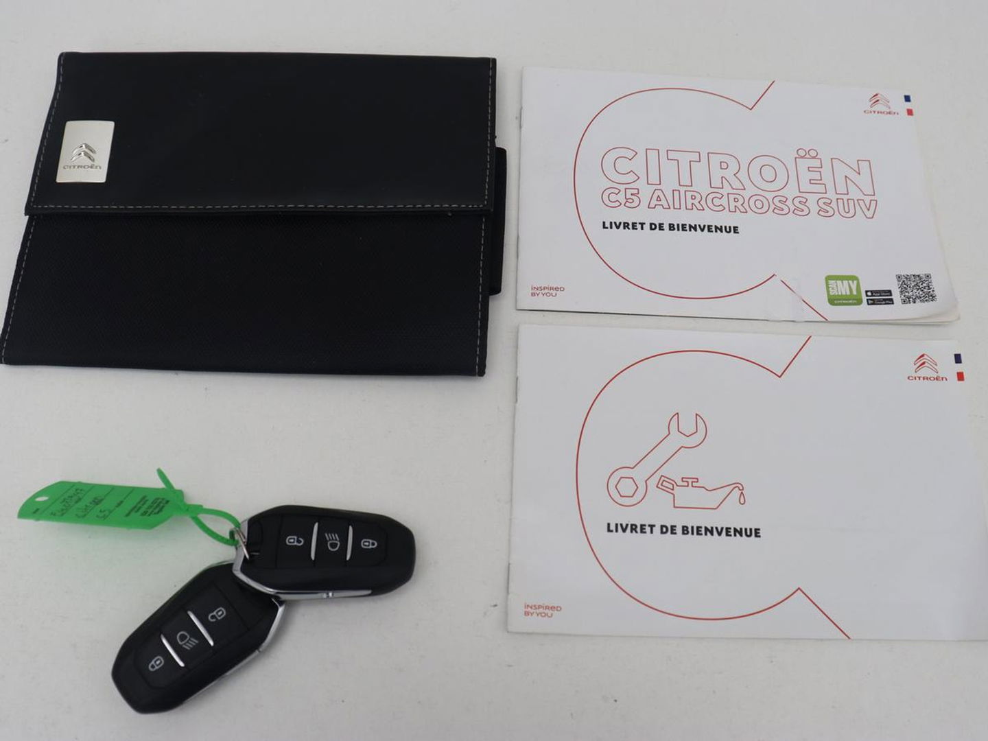 Citroën C5 Aircross 1.6 Plug-in Hybrid 225 Business | Camera | Carplay | Navigatie | Digital Cockpit | DAB | Climate control | Bluetooth | Cruise control