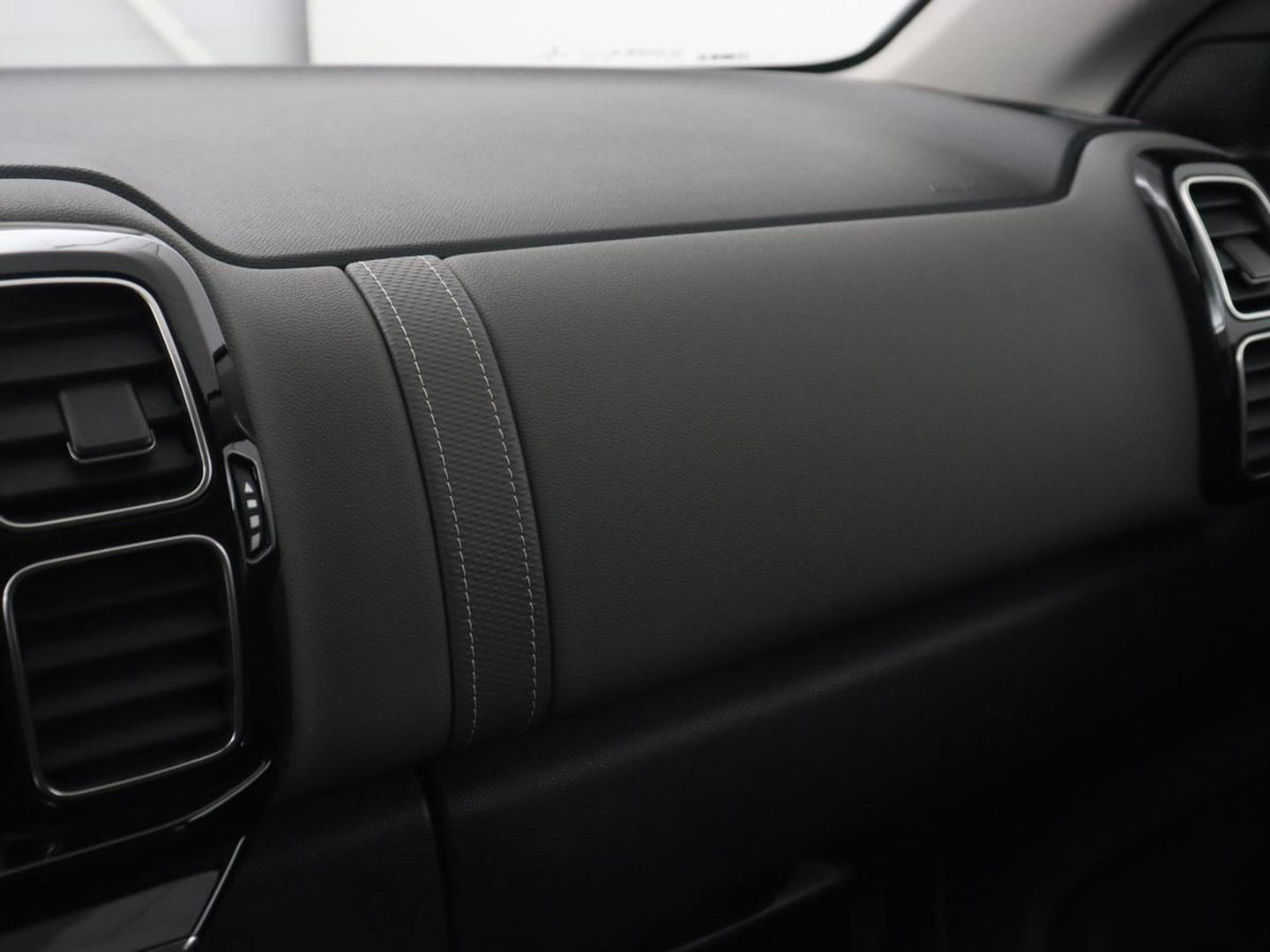 Citroën C5 Aircross 1.6 Plug-in Hybrid 225 Business | Camera | Carplay | Navigatie | Digital Cockpit | DAB | Climate control | Bluetooth | Cruise control