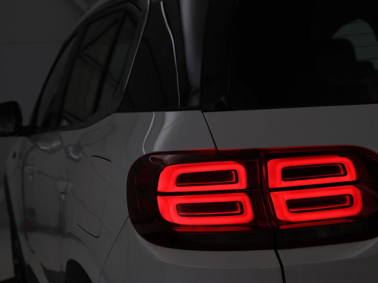 Citroën C5 Aircross 1.6 Plug-in Hybrid 225 Business | Camera | Carplay | Navigatie | Digital Cockpit | DAB | Climate control | Bluetooth | Cruise control