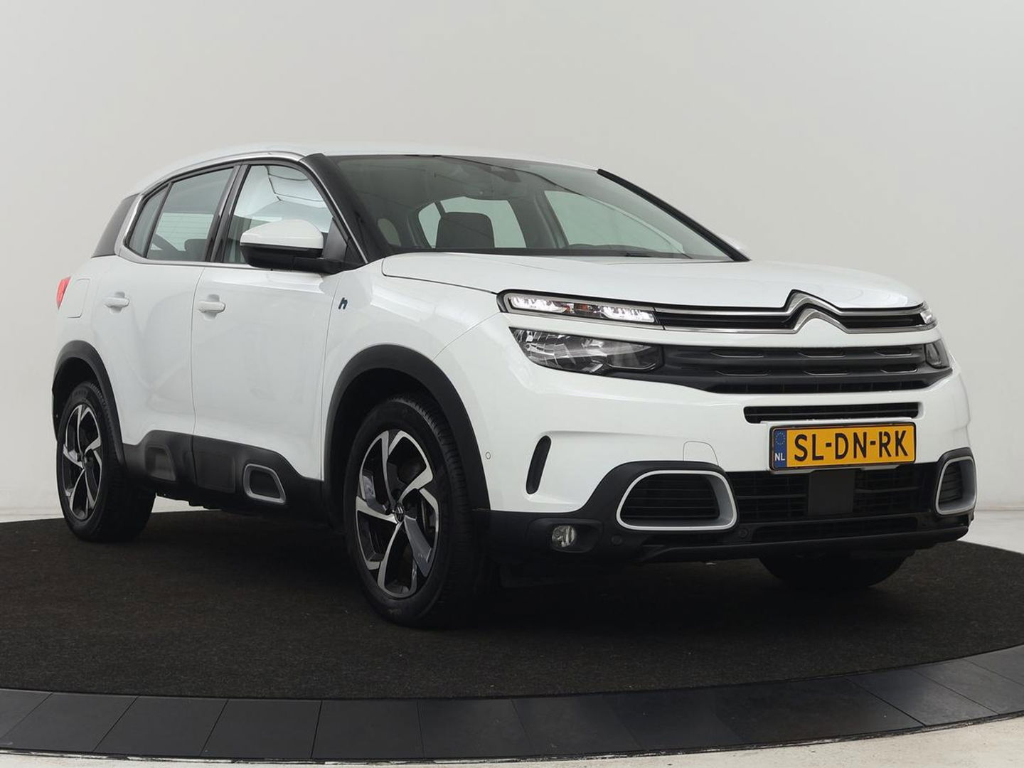 Citroën C5 Aircross 1.6 Plug-in Hybrid 225 Business | Camera | Carplay | Navigatie | Digital Cockpit | DAB | Climate control | Bluetooth | Cruise control