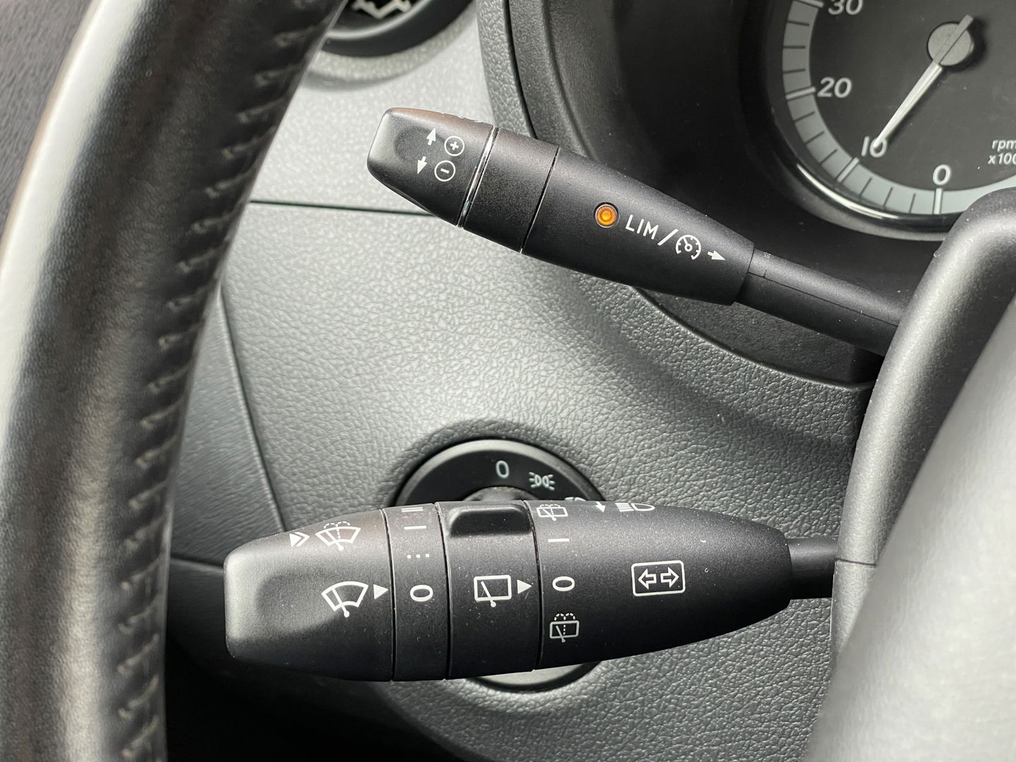 Mercedes-Benz Citan 108 CDI BlueEFFICIENCY | Bluetooth | Cruise Control | Airconditioning | Tussenschot met Ruit | Achterdeuren |