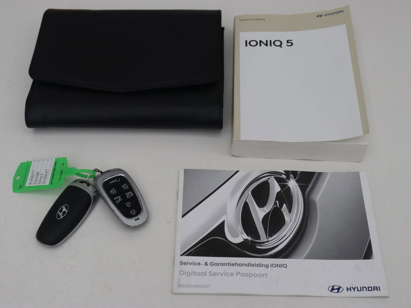 Hyundai IONIQ 5 Lounge 73kWh | Panoramadak | Stoelventilatie | Leder | Head-Up | Warmtepomp | 360 Camera | Achterbankverwarming | Adaptive cruise | Navigatie | Full LED | Carplay
