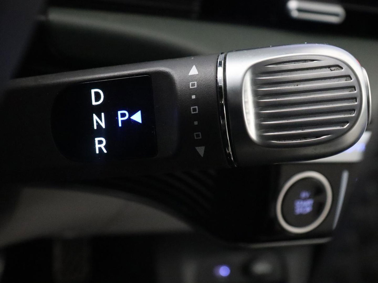 Hyundai IONIQ 5 Lounge 73kWh | Panoramadak | Stoelventilatie | Leder | Head-Up | Warmtepomp | 360 Camera | Achterbankverwarming | Adaptive cruise | Navigatie | Full LED | Carplay