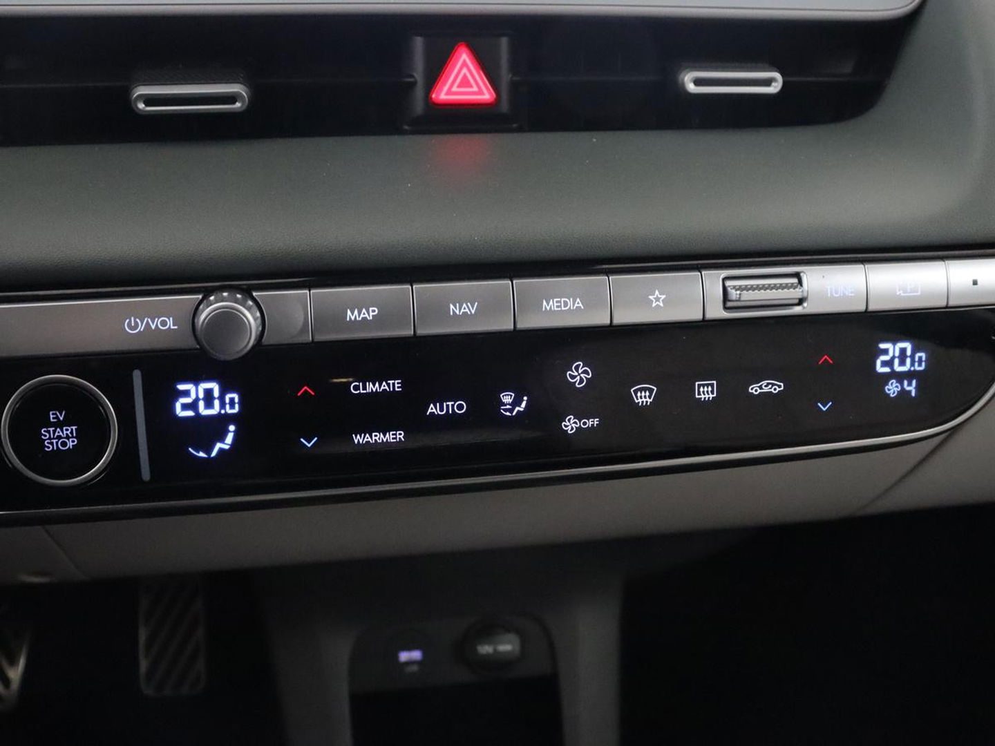 Hyundai IONIQ 5 Lounge 73kWh | Panoramadak | Stoelventilatie | Leder | Head-Up | Warmtepomp | 360 Camera | Achterbankverwarming | Adaptive cruise | Navigatie | Full LED | Carplay