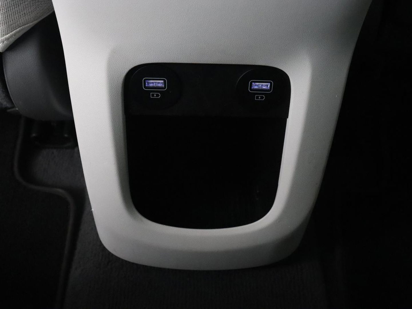 Hyundai IONIQ 5 Lounge 73kWh | Panoramadak | Stoelventilatie | Leder | Head-Up | Warmtepomp | 360 Camera | Achterbankverwarming | Adaptive cruise | Navigatie | Full LED | Carplay