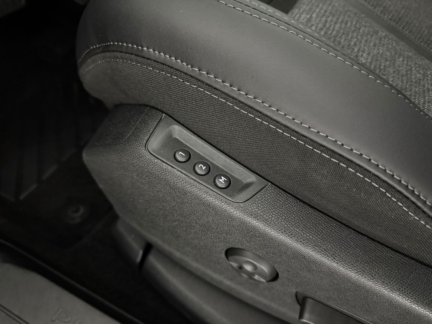 Peugeot 5008 1.2 PureTech 7p. | Pano | Sfeer | Memory | Adap. Cruise | Keyless | Virtual | Clima | Carplay | Camera | Trekh.