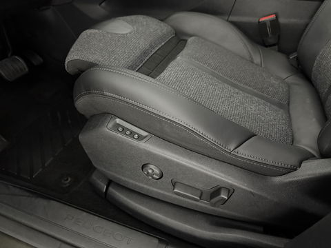 Peugeot 5008 1.2 PureTech 7p. | Pano | Sfeer | Memory | Adap. Cruise | Keyless | Virtual | Clima | Carplay | Camera | Trekh.