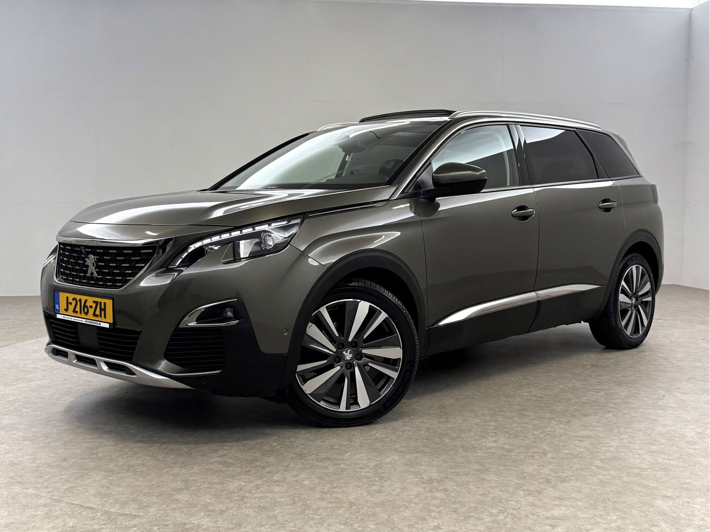 Peugeot 5008 1.2 PureTech 7p. | Pano | Sfeer | Memory | Adap. Cruise | Keyless | Virtual | Clima | Carplay | Camera | Trekh.