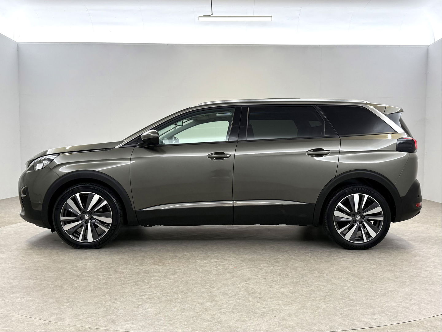 Peugeot 5008 1.2 PureTech 7p. | Pano | Sfeer | Memory | Adap. Cruise | Keyless | Virtual | Clima | Carplay | Camera | Trekh.