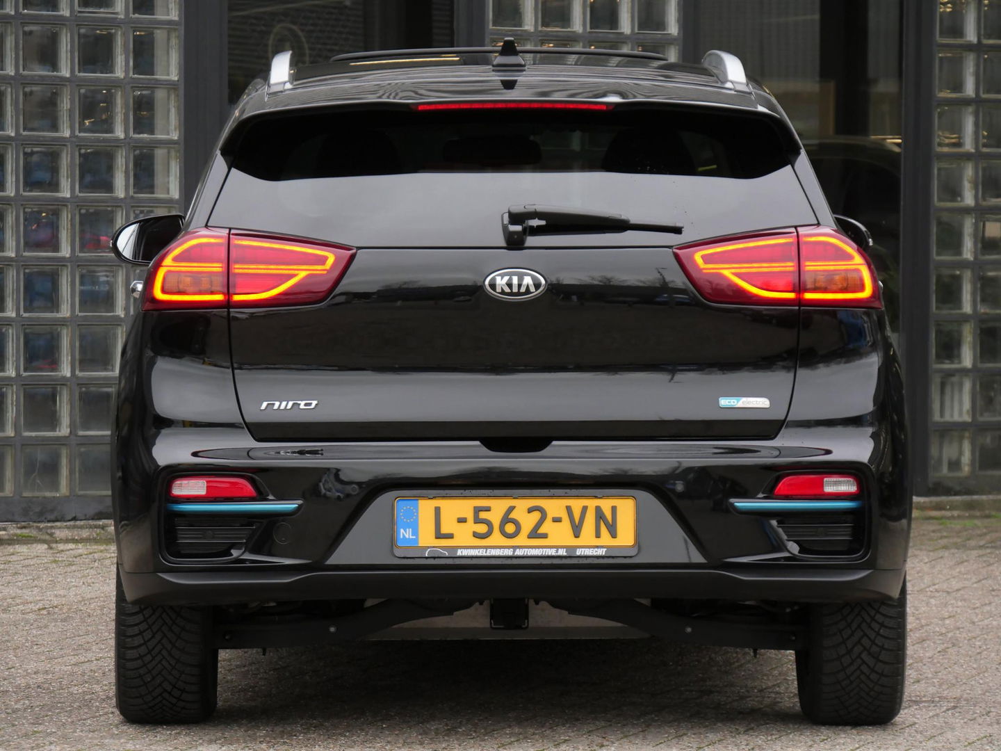 Kia e-Niro 64kWh 3-FASE/ SOH 100%/ EXECUTIVELINE/ SCHUIFDAK