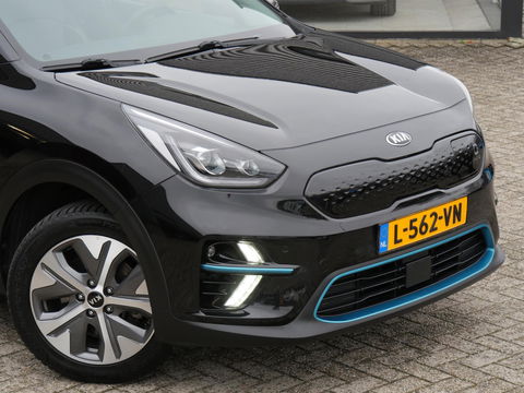 Kia e-Niro 64kWh 3-FASE/ SOH 100%/ EXECUTIVELINE/ SCHUIFDAK