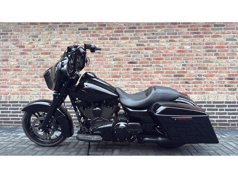 Harley Davidson 103 FLHX Streetglide Street Glide Black Out CVO