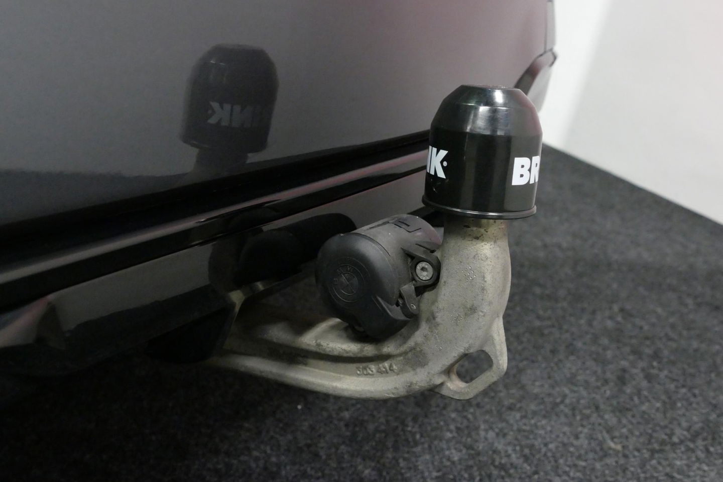 BMW 3 Serie Touring 330e xDrive M Sport / M340i Diffuser / Black Diamond M Grill / M340i M Sport bumper pakket / Schuif-/kanteldak / Elektr. verstelbare voorstoelen (links met memory) / Stoelverwarming / Apple Carplay - Android Auto / Achteruitrijcamera / Trekhaak (z