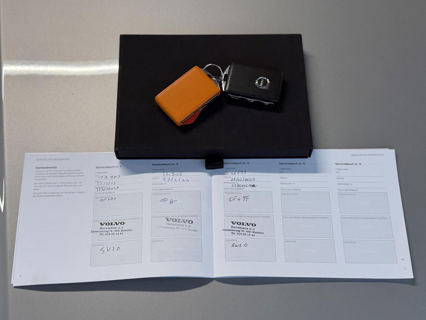 Volvo XC60 2.0 T8 Plug-in hybrid AWD R-Design |Facelift|Pano|Bowers & Wilkins|Stoel Ventilatie|Pilot Assist|Trekhaak