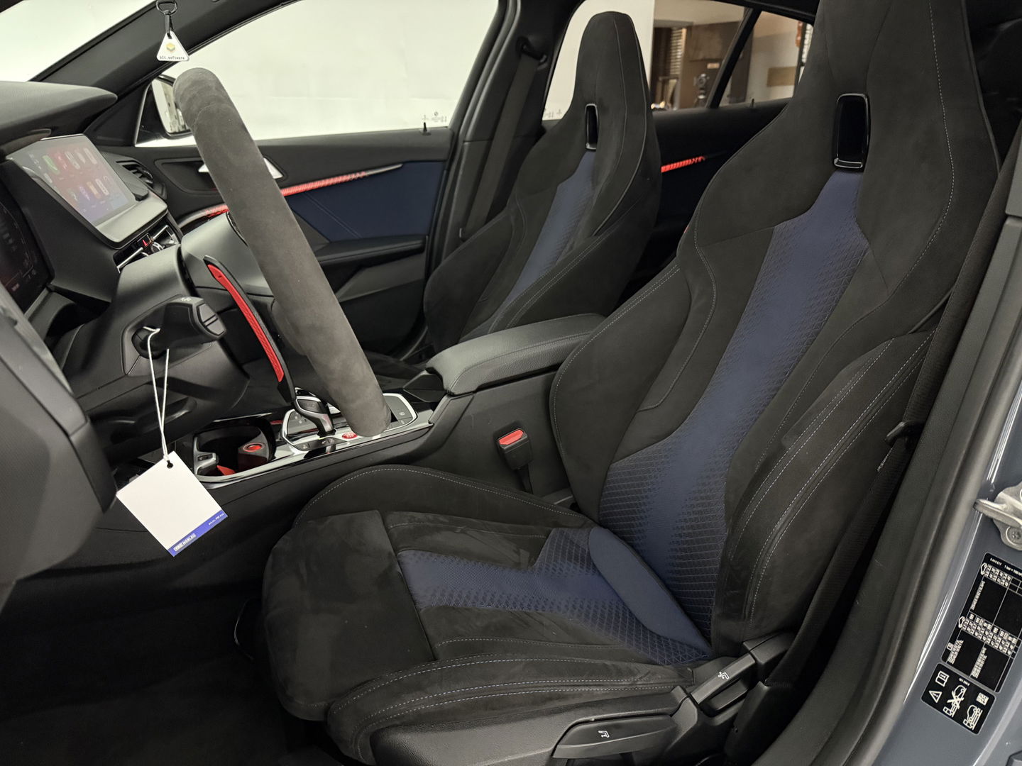 BMW 1-serie M135i xDrive M-Sport | Pano | HuD | Alcantara | Virtual | Sfeer | Stoelverw. | Carplay | Cruise