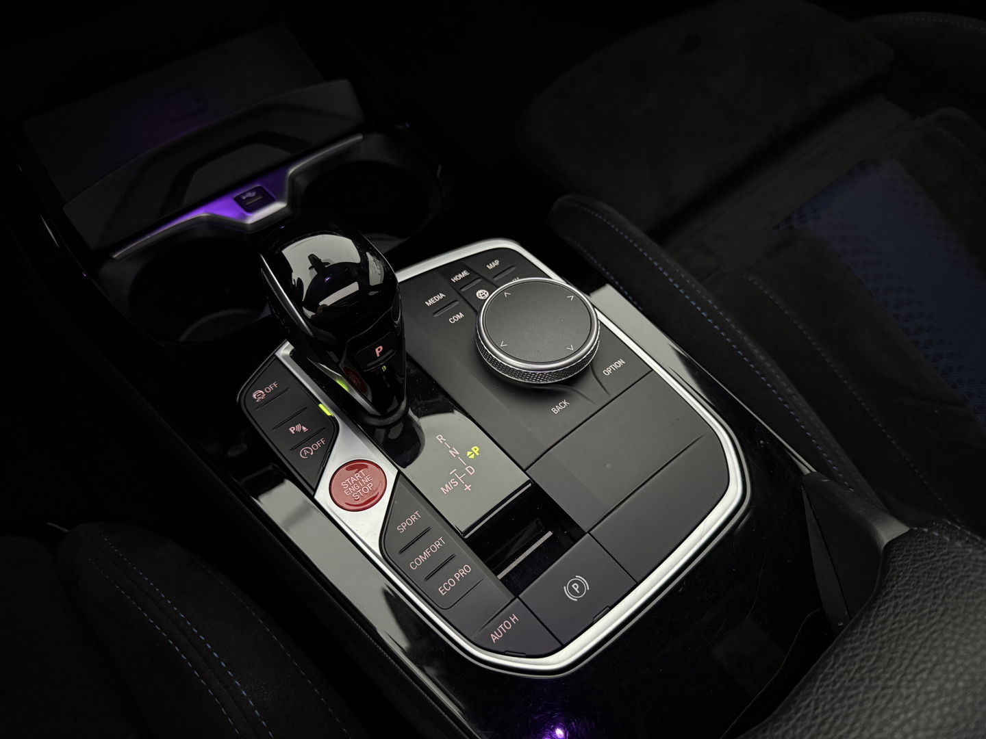 BMW 1-serie M135i xDrive M-Sport | Pano | HuD | Alcantara | Virtual | Sfeer | Stoelverw. | Carplay | Cruise