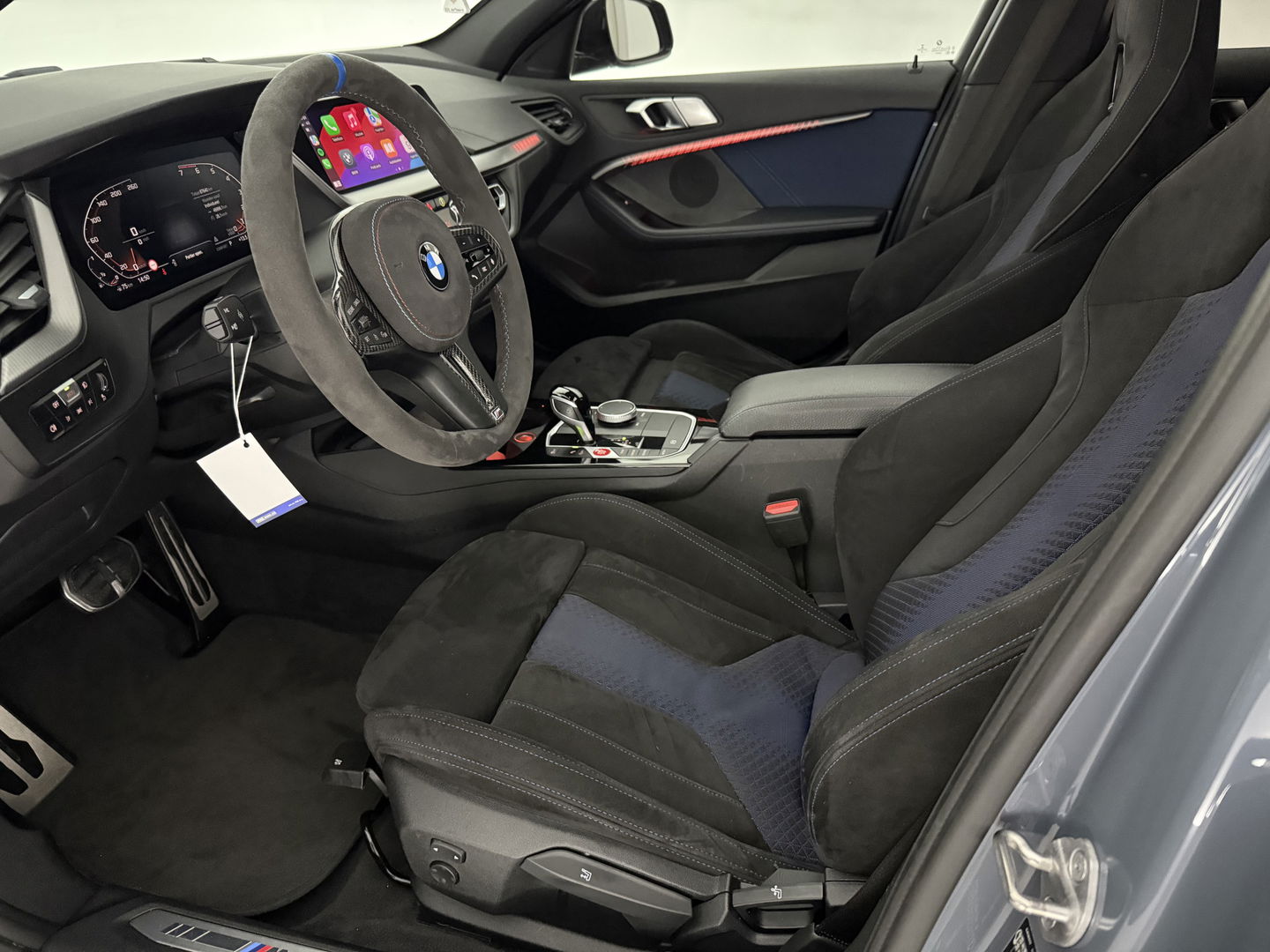 BMW 1-serie M135i xDrive M-Sport | Pano | HuD | Alcantara | Virtual | Sfeer | Stoelverw. | Carplay | Cruise