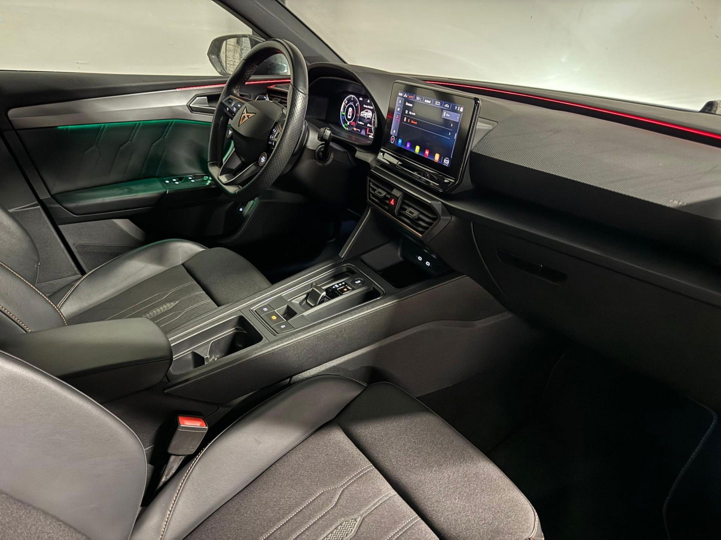 CUPRA Leon 1.4 e-Hybrid VZ Performance PANO ACC SFEER'