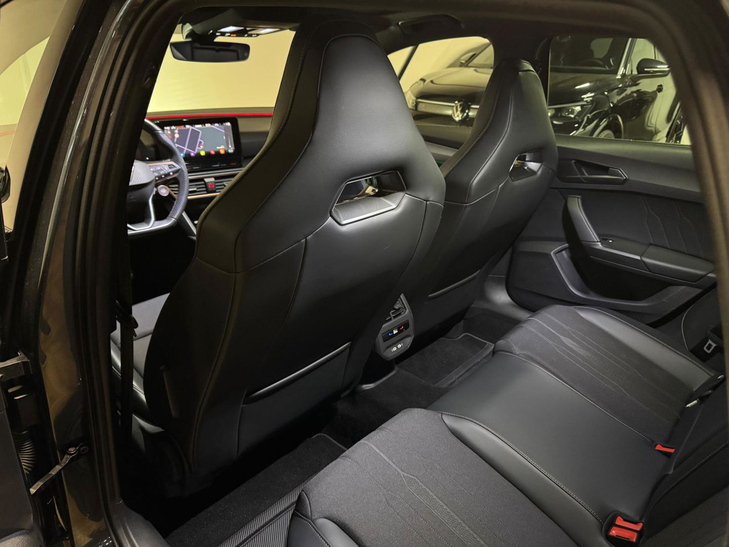 CUPRA Leon 1.4 e-Hybrid VZ Performance PANO ACC SFEER'