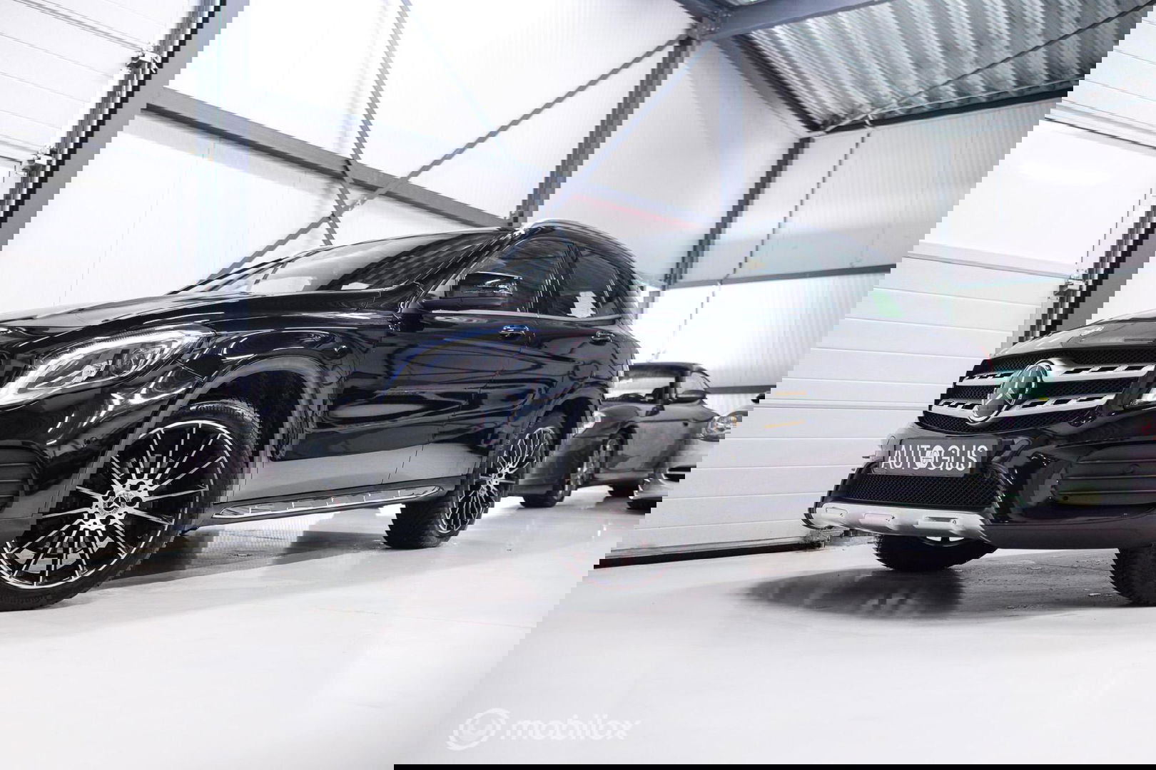 Mercedes-Benz GLA 250 4Matic Premium Plus AMG | Panorama | Adaptive cruise | Camera | All Seasons | Trekhaak | LED | Stoelverwarming | rijklaarpri