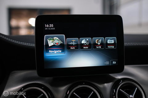 Mercedes-Benz GLA 250 4Matic Premium Plus AMG | Panorama | Adaptive cruise | Camera | All Seasons | Trekhaak | LED | Stoelverwarming | rijklaarpri