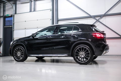 Mercedes-Benz GLA 250 4Matic Premium Plus AMG | Panorama | Adaptive cruise | Camera | All Seasons | Trekhaak | LED | Stoelverwarming | rijklaarpri