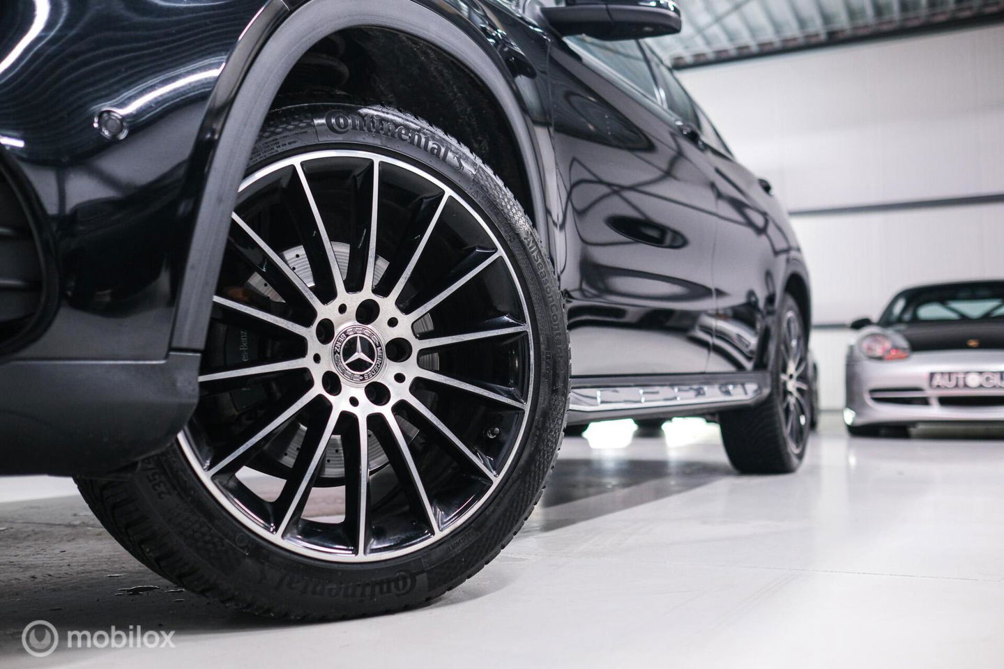 Mercedes-Benz GLA 250 4Matic Premium Plus AMG | Panorama | Adaptive cruise | Camera | All Seasons | Trekhaak | LED | Stoelverwarming | rijklaarpri