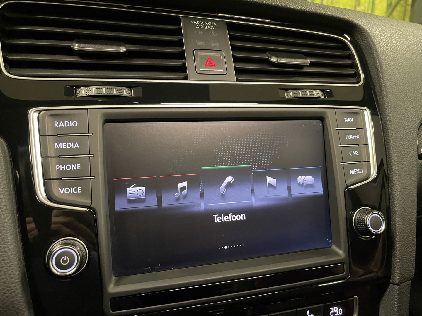 Volkswagen Golf 1.4 TSI ACT Highline | Automaat! | Panoramadak | Leder | Adaptieve Cruise Control | Lane Assist | Camera | Stoelverwarming | Xenon | Navigatie | Bluetooth | Grootlicht Assistent |