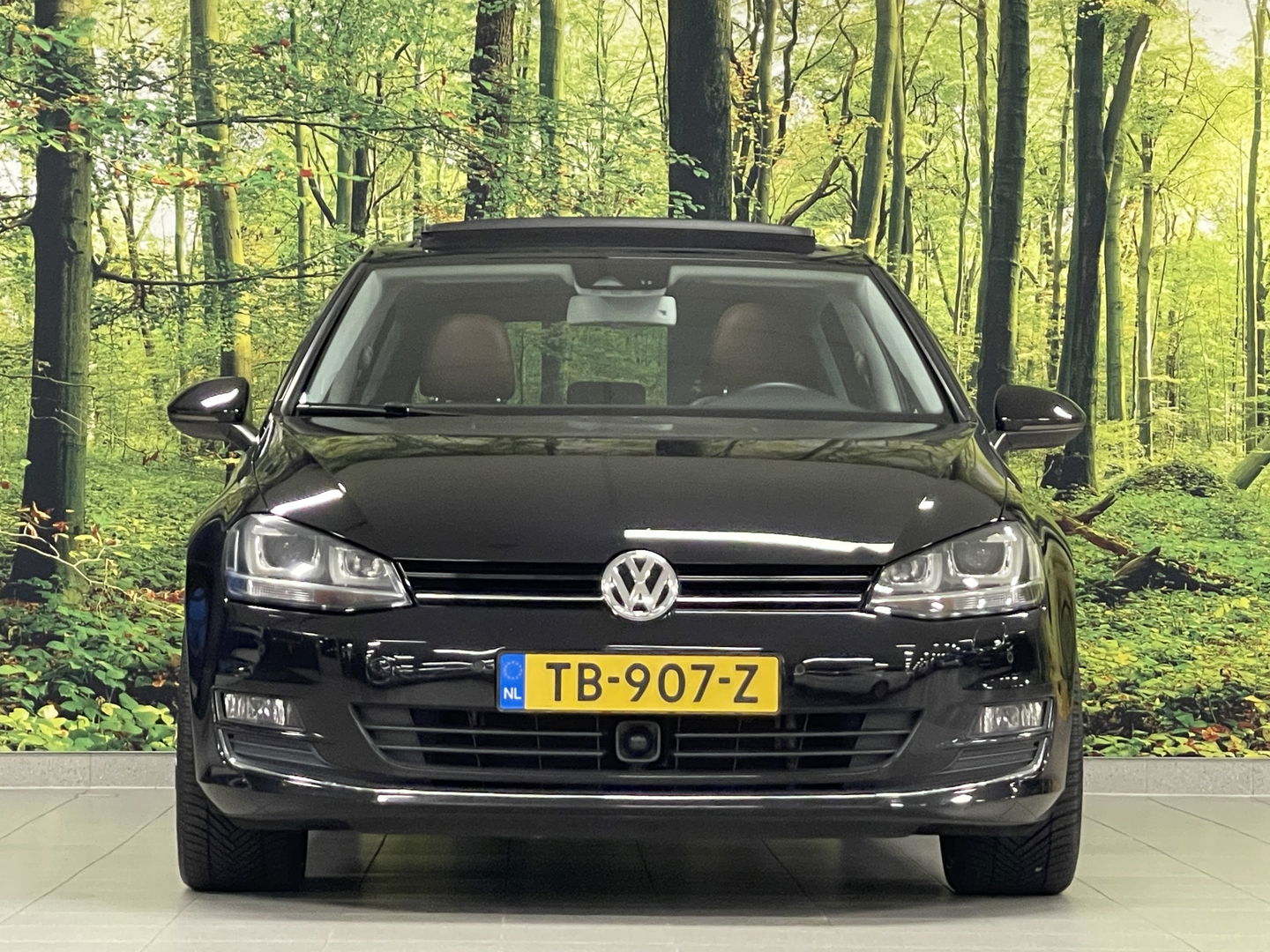 Volkswagen Golf 1.4 TSI ACT Highline | Automaat! | Panoramadak | Leder | Adaptieve Cruise Control | Lane Assist | Camera | Stoelverwarming | Xenon | Navigatie | Bluetooth | Grootlicht Assistent |