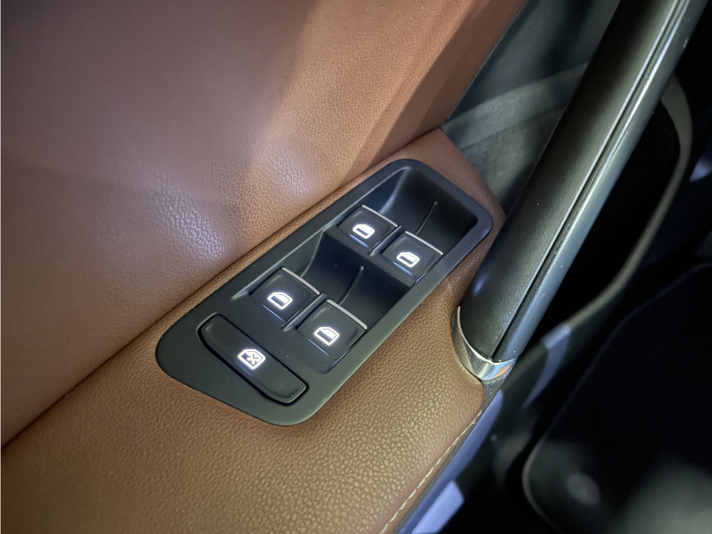 Volkswagen Golf 1.4 TSI ACT Highline | Automaat! | Panoramadak | Leder | Adaptieve Cruise Control | Lane Assist | Camera | Stoelverwarming | Xenon | Navigatie | Bluetooth | Grootlicht Assistent |