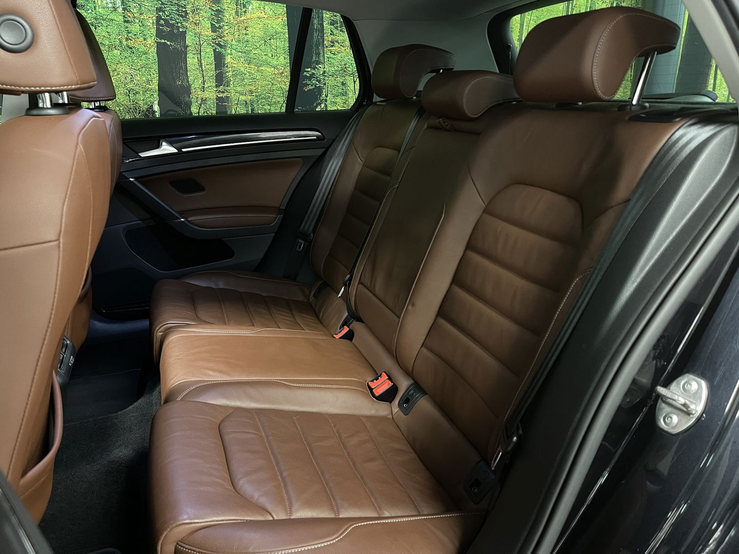 Volkswagen Golf 1.4 TSI ACT Highline | Automaat! | Panoramadak | Leder | Adaptieve Cruise Control | Lane Assist | Camera | Stoelverwarming | Xenon | Navigatie | Bluetooth | Grootlicht Assistent |