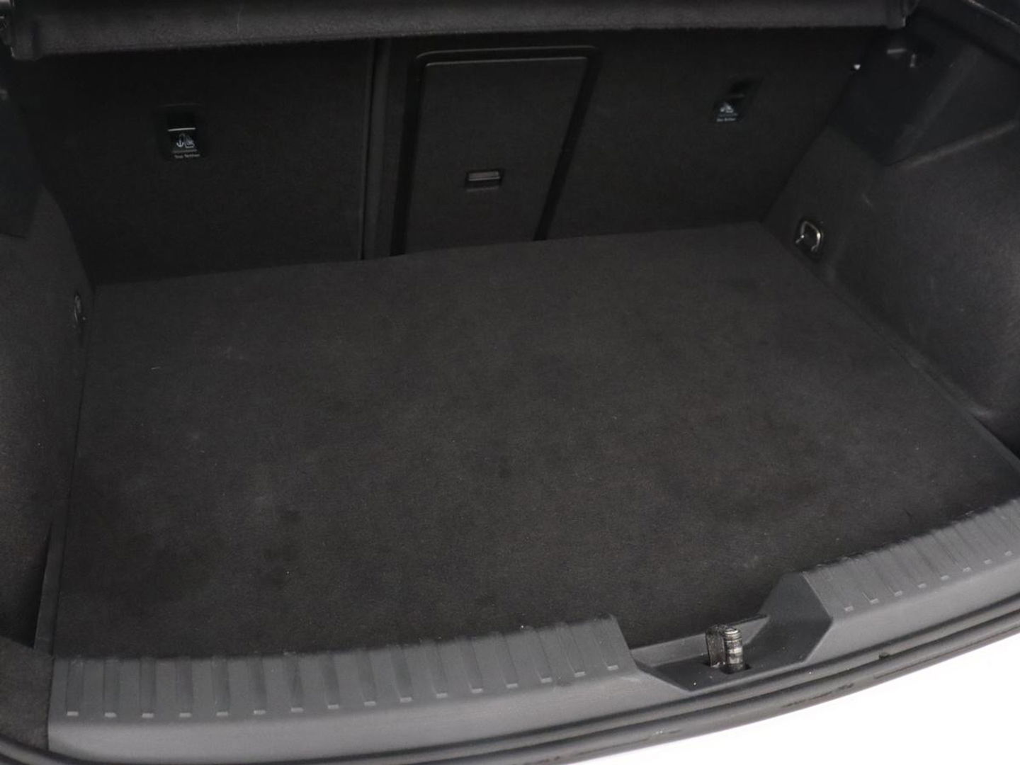 CUPRA Leon 1.4 eHybrid VZ | 245pk | Stoelverwarming | Carplay | Camera | Sfeerverlichting | Navigatie | Adaptive cruise | Keyless | Sportstoelen | 19'' | Full LED | Stuurverwarming | PHEV | Plug In