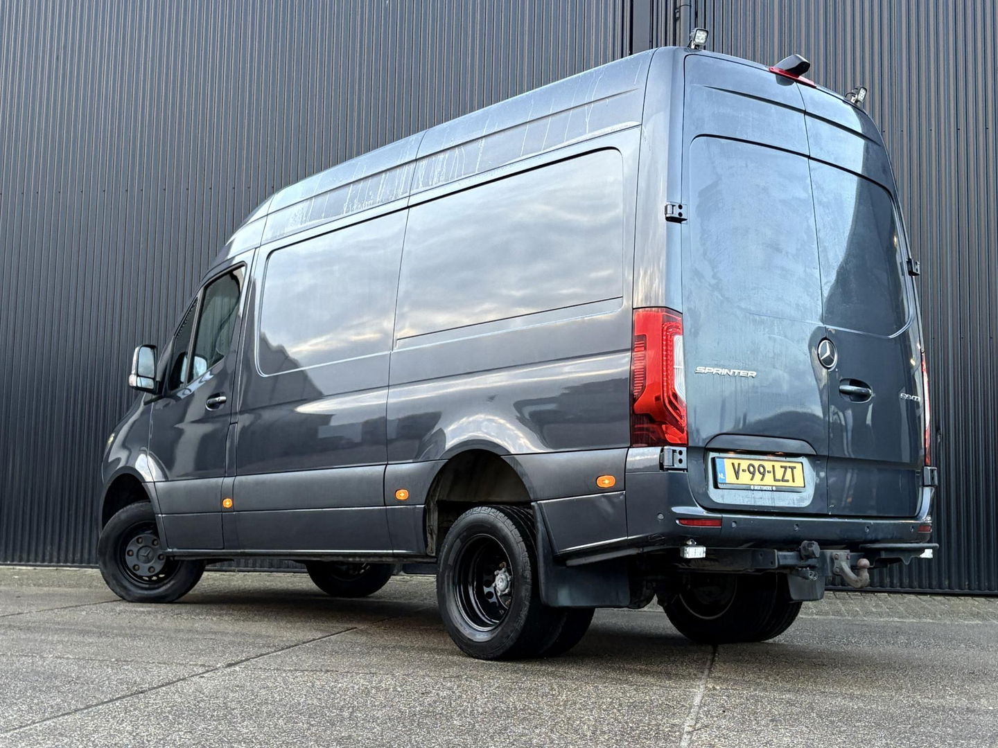 Mercedes-Benz Sprinter 519 3.0 CDI V6 L2H2 EURO 6 | DUBBELLUCHT | LED | ADAPTIVE CRUISE | 3500KG TREKKEN | DISTRONIC