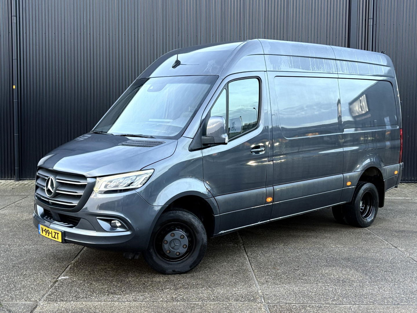 Mercedes-Benz Sprinter 519 3.0 CDI V6 L2H2 EURO 6 | DUBBELLUCHT | LED | ADAPTIVE CRUISE | 3500KG TREKKEN | DISTRONIC