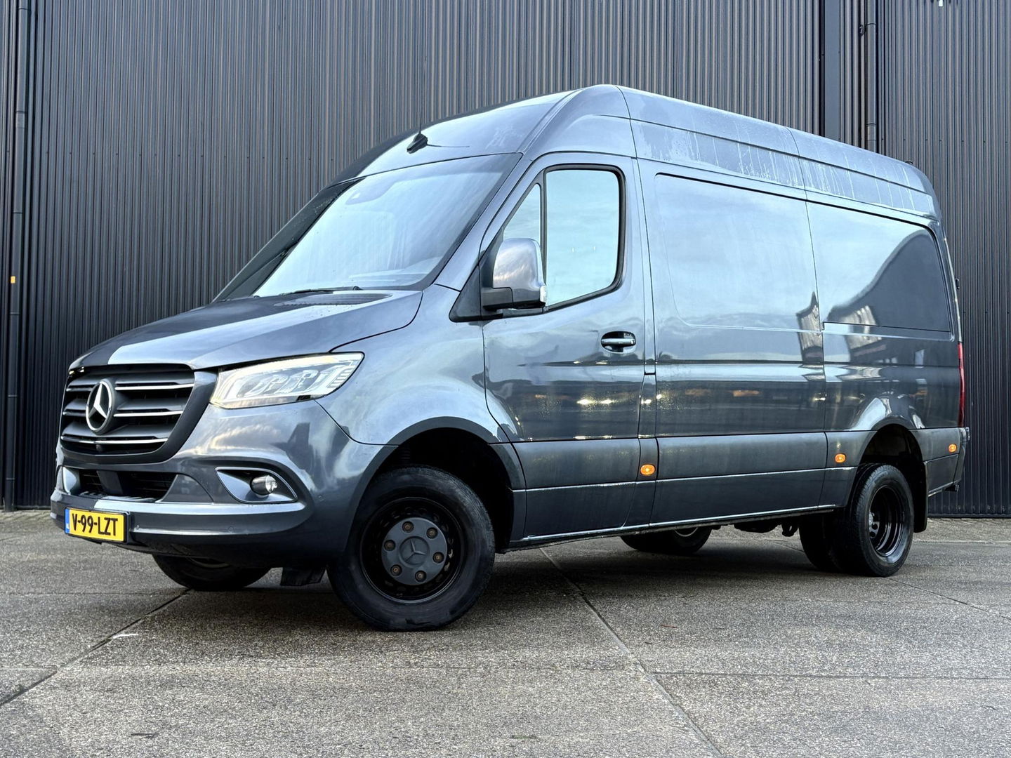 Mercedes-Benz Sprinter 519 3.0 CDI V6 L2H2 EURO 6 | DUBBELLUCHT | LED | ADAPTIVE CRUISE | 3500KG TREKKEN | DISTRONIC
