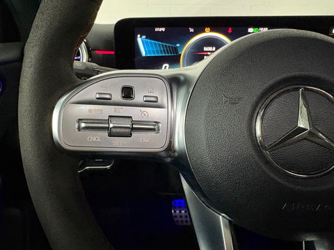 Mercedes-Benz A-Klasse AMG 35 4MATIC Premium Plus Pano Burmester