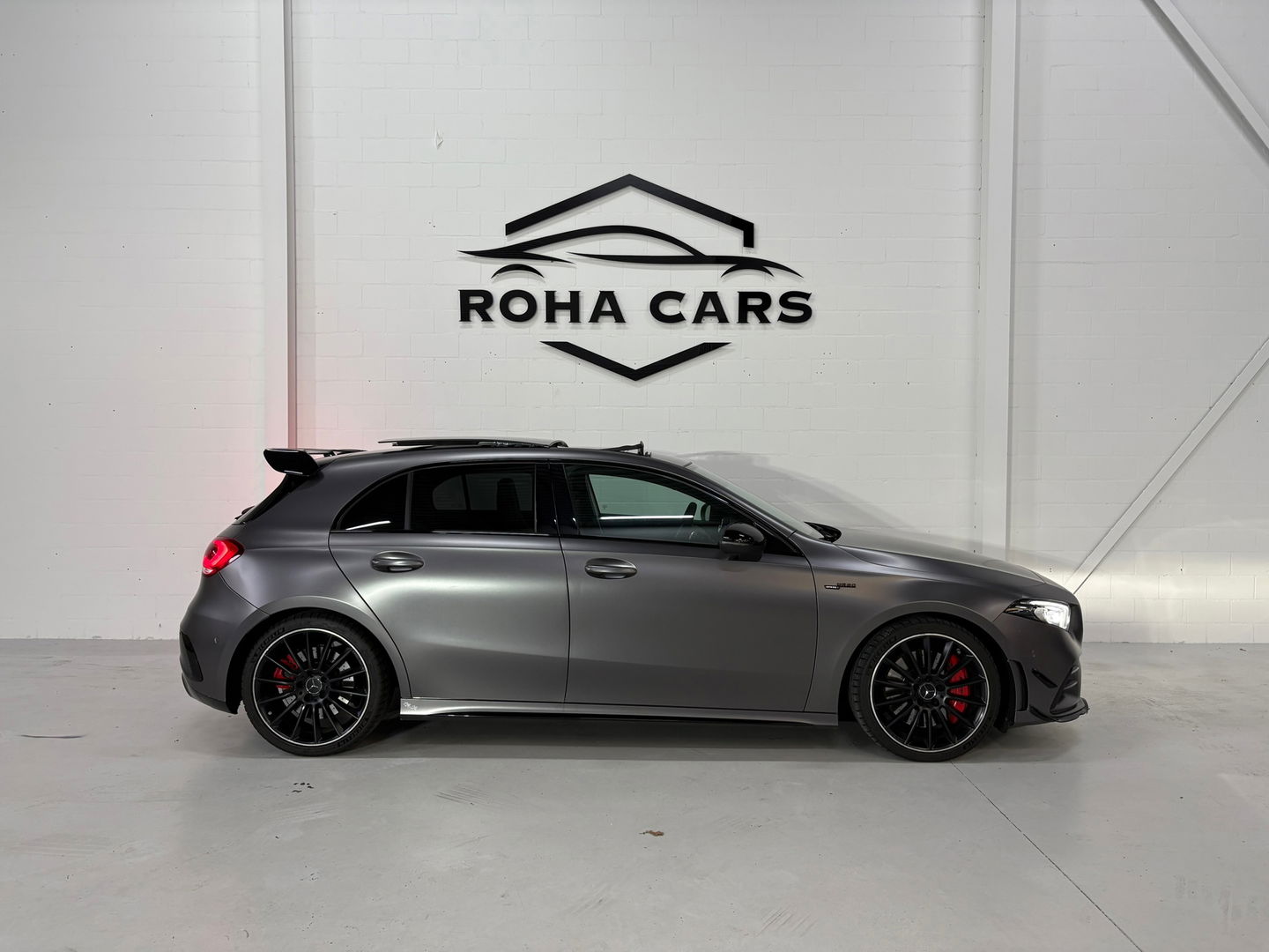 Mercedes-Benz A-Klasse AMG 35 4MATIC Premium Plus Pano Burmester