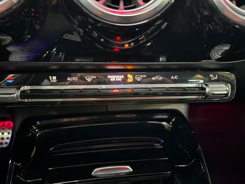 Mercedes-Benz A-Klasse AMG 35 4MATIC Premium Plus Pano Burmester