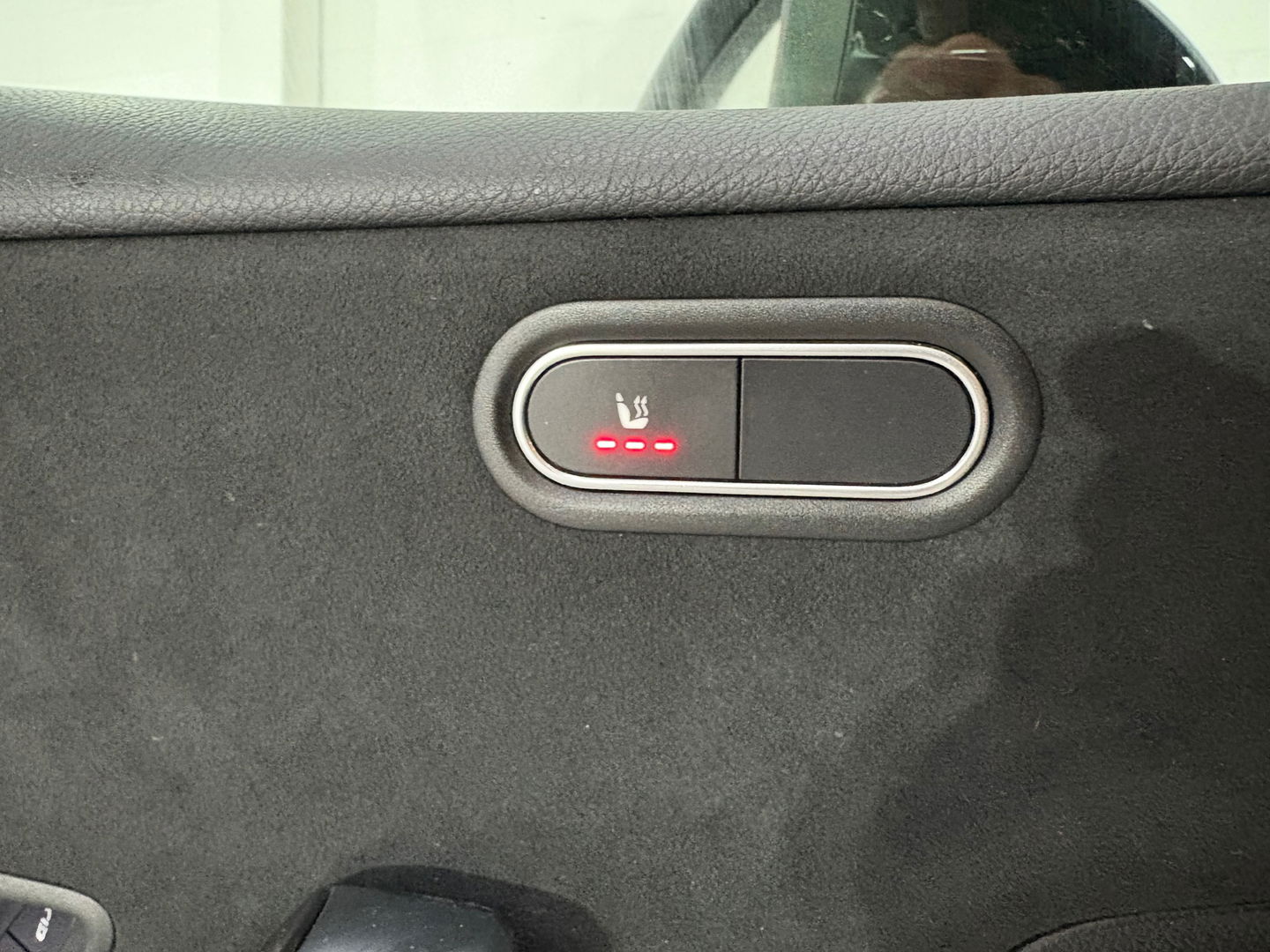 Mercedes-Benz A-Klasse AMG 35 4MATIC Premium Plus Pano Burmester