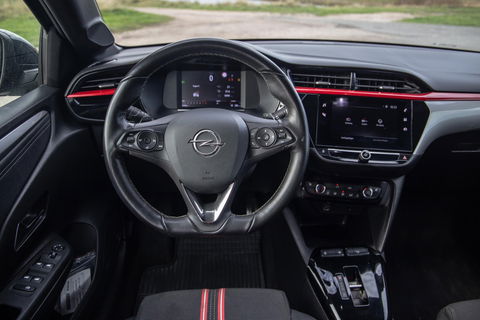 Opel Corsa 1.2 Turbo GS BLACK LINE / APPLE CARPLAY / AUTOMAAT / 360 CAMERA / STOELVERWARMING