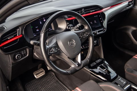 Opel Corsa 1.2 Turbo GS BLACK LINE / APPLE CARPLAY / AUTOMAAT / 360 CAMERA / STOELVERWARMING