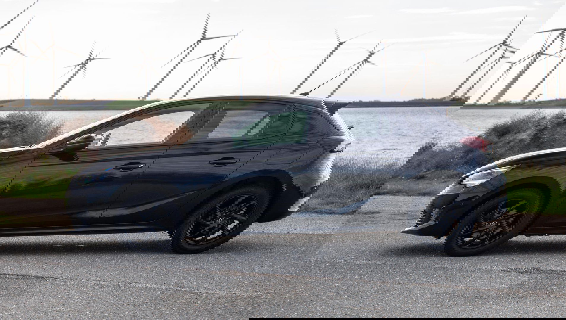 Opel Corsa 1.2 Turbo GS BLACK LINE / APPLE CARPLAY / AUTOMAAT / 360 CAMERA / STOELVERWARMING